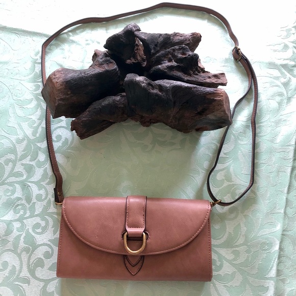 Simply Noelle Handbags - NWOT Simply Noel Vegan Leather Buckle Crossbody